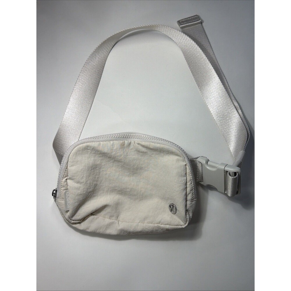 NWOT Lululemon 1L Cream Belt Bag Fanny Pack
